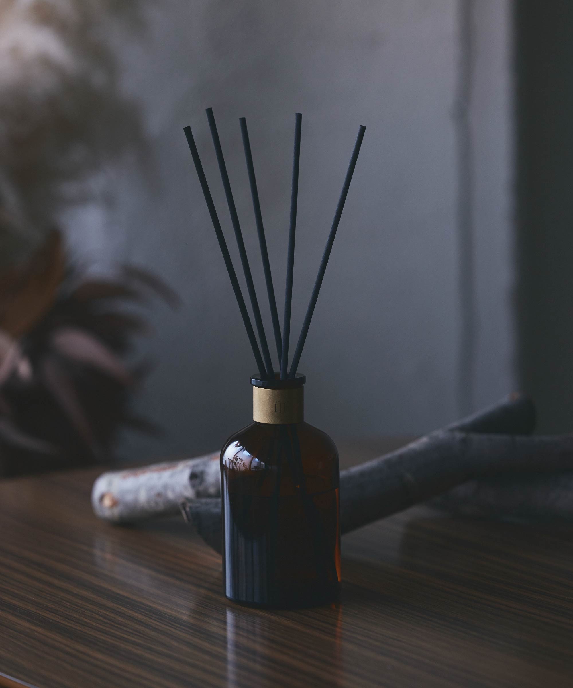 フレグランスディフューザーグラス アンバー 500ml – NOWHERE NOWHERE